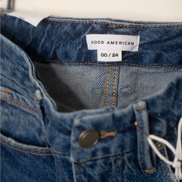 Good American Good Classic High Rise Raw Hem Jeans in Blue940 - Size 00 / 24 NWT - Picture 4 of 12